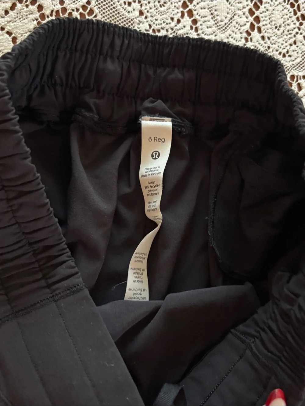 black lululemon shorts size 6